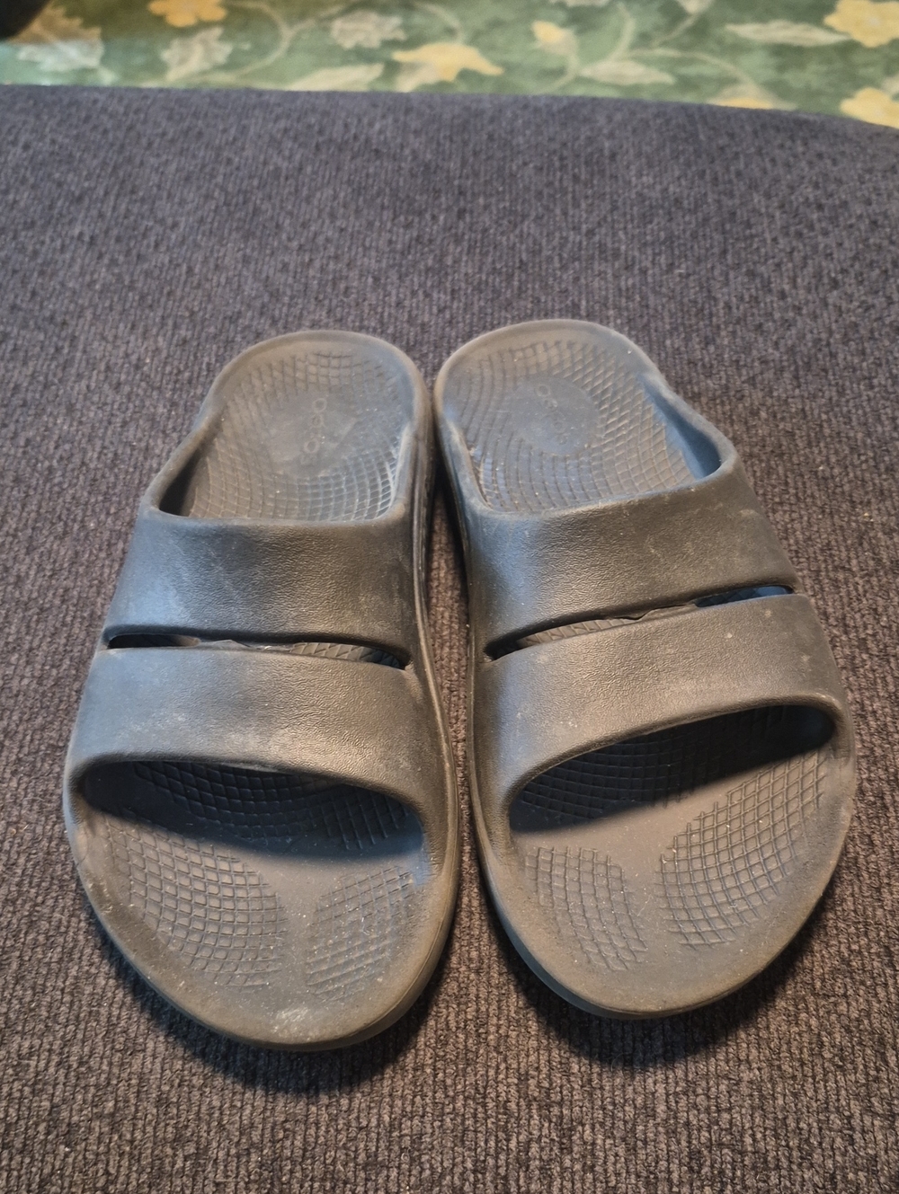OOFOS Women's Black Slide Sandals
